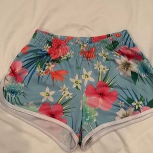 Girls Hawaiian print shorts size 7/8